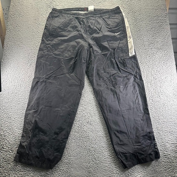 Nike Pant Mens XXL Gray Nylon Windbreaker Straight Leg Hiking Gorpcore Parachute